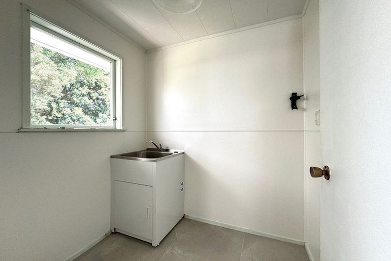 Photo of property in 158 Pigeon Mountain Road, Half Moon Bay, Auckland, 2012