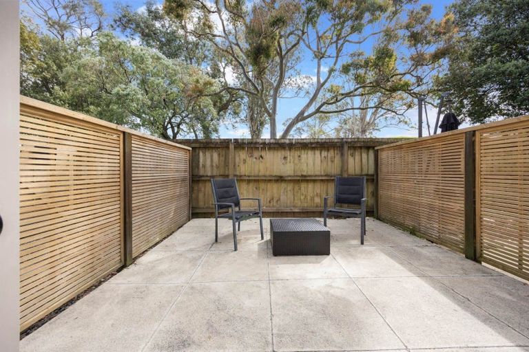 Photo of property in 8/85 Portage Road, New Lynn, Auckland, 0600