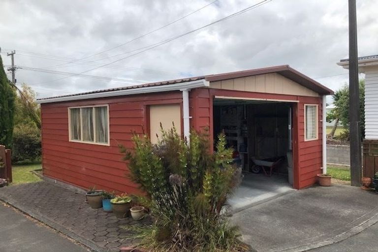 Photo of property in 34 Marsden Point Road, Ruakaka, 0116