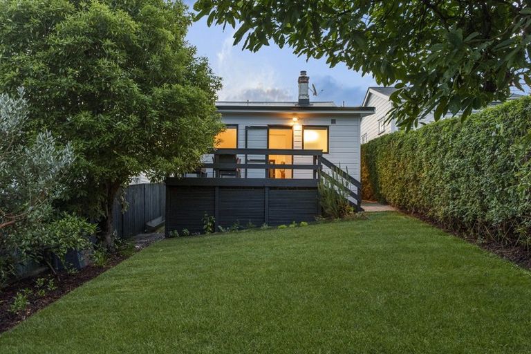 Photo of property in 16 Bond Street, Grey Lynn, Auckland, 1021