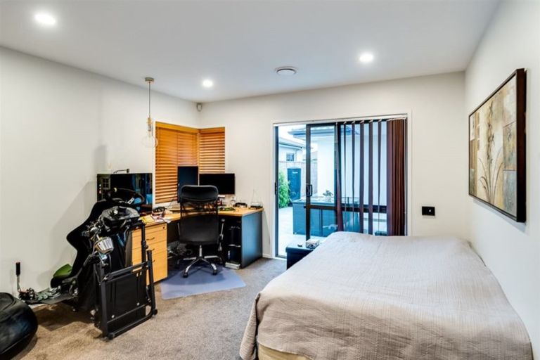 Photo of property in 12 Waitaki Way, Poraiti, Napier, 4112