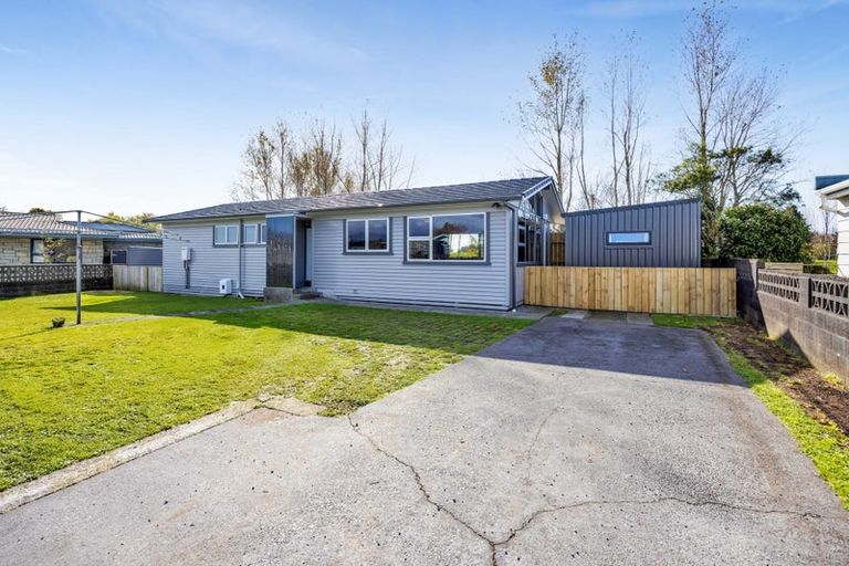 Photo of property in 10 Karaka Street, Inglewood, 4330