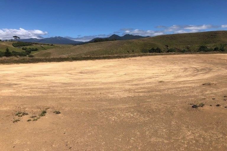 Photo of property in 2 Washer Road, Omata, New Plymouth, 4374