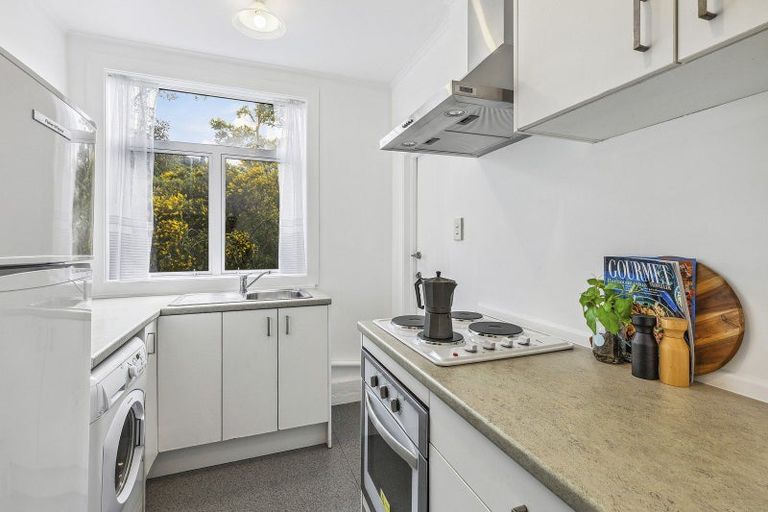 Photo of property in 18 Blackbridge Road, Wadestown, Wellington, 6012