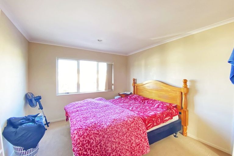 Photo of property in 13 Maypark Crescent, Flat Bush, Auckland, 2016