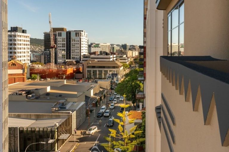 Photo of property in Westhaven Apartments, 22/127 Molesworth Street, Thorndon, Wellington, 6011