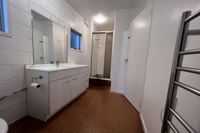 Photo of property in 15 Beeche Place, Birkdale, Auckland, 0626