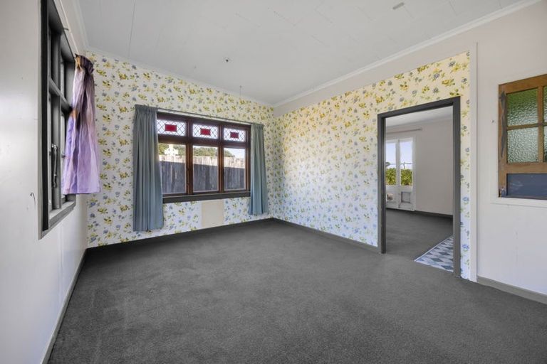 Photo of property in 2 Wilson Road, Opunake, 4616
