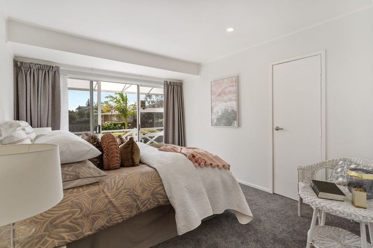 Photo of property in 1/38 Ballater Place, Highland Park, Auckland, 2010