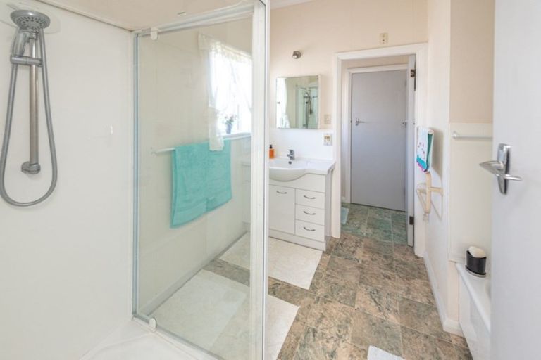 Photo of property in 98 Alma Road, Gonville, Whanganui, 4501