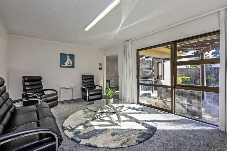 Photo of property in 3/386 Gloucester Street, Taradale, Napier, 4112