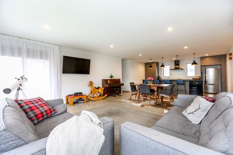 Photo of property in 23 Smith Street, Lepperton, New Plymouth, 4373