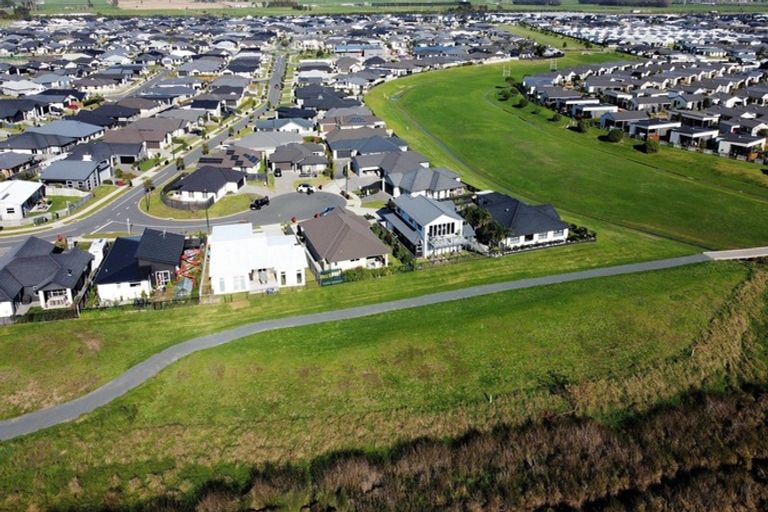 Photo of property in 4 Jeffs Way, Papamoa Beach, Papamoa, 3118