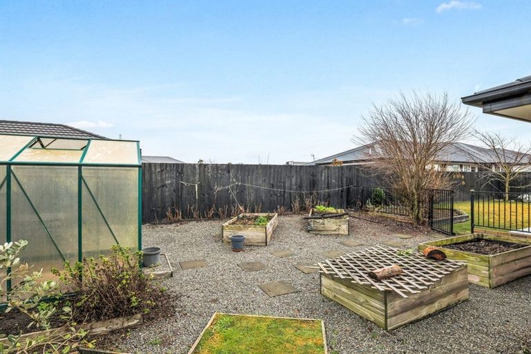 Photo of property in 4 Catchpole Place, Woodend, 7610