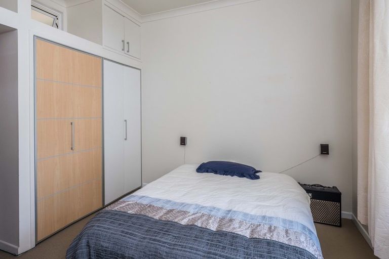 Photo of property in 205 Glenmore Street, Kelburn, Wellington, 6012