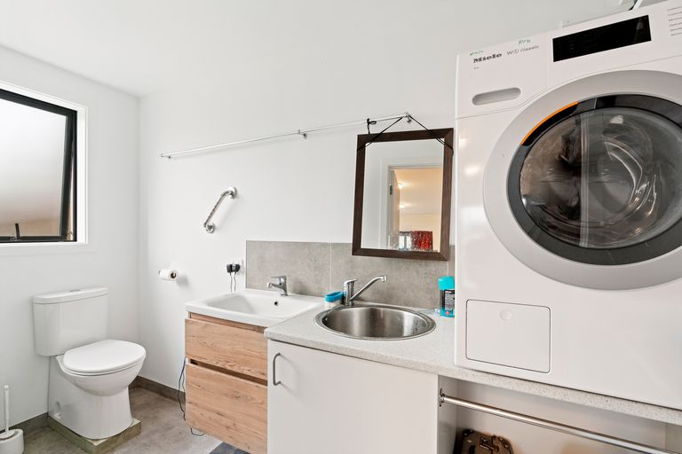 Photo of property in 217 Lakeview Terrace, Lake Hawea, Wanaka, 9382