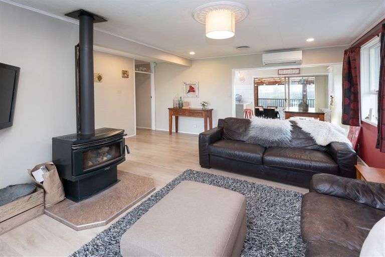 Photo of property in 9 Edgar Pearce Place, Howick, Auckland, 2014