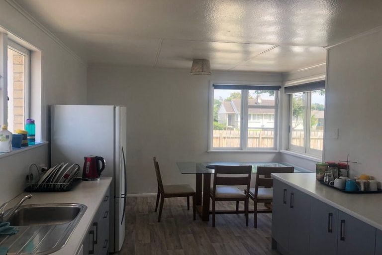 Photo of property in 2 Kenney Crescent, Fairfield, Hamilton, 3214