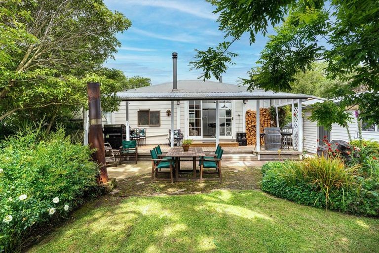 Photo of property in 242 Kimbolton Road, Feilding, 4702