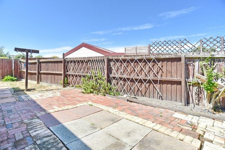Photo of property in 1/10 Wanstead Place, Woolston, Christchurch, 8062