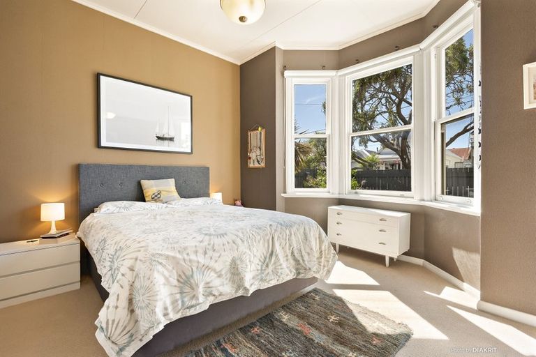 Photo of property in 10 Milton Street, Berhampore, Wellington, 6023