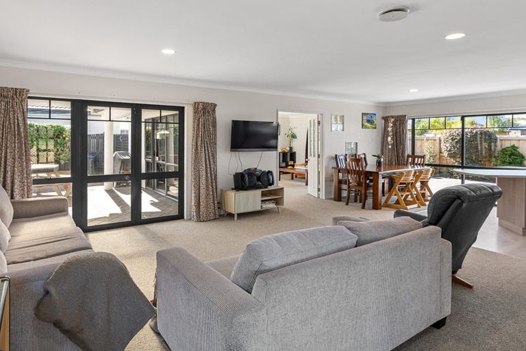 Photo of property in 2 Santorini Key, Papamoa Beach, Papamoa, 3118