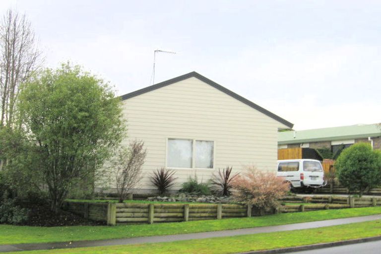 Photo of property in 50 Dixon Road, Fitzroy, Hamilton, 3206