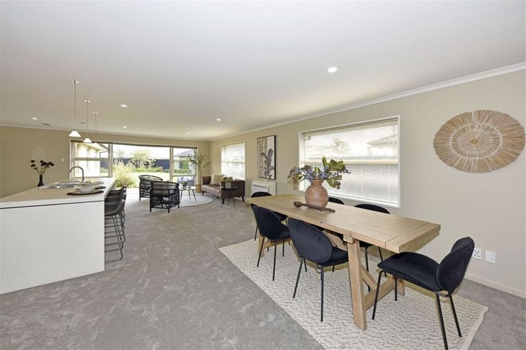 Photo of property in 14 Kilbrannan Close, Broomfield, Christchurch, 8042