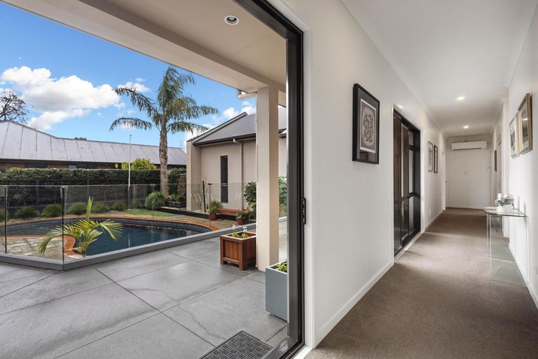 Photo of property in 19c Cooper Crescent, Cambridge, 3434