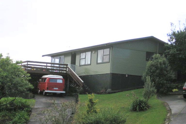 Photo of property in 11 Robbies Road, Shelly Park, Auckland, 2014