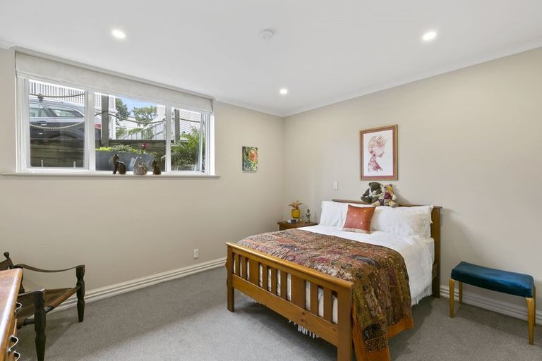 Photo of property in 1 Stowe Hill, Thorndon, Wellington, 6011