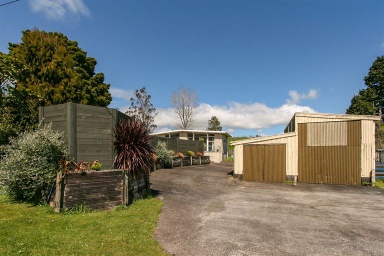 Photo of property in 46 Tarata Road, Inglewood, 4387