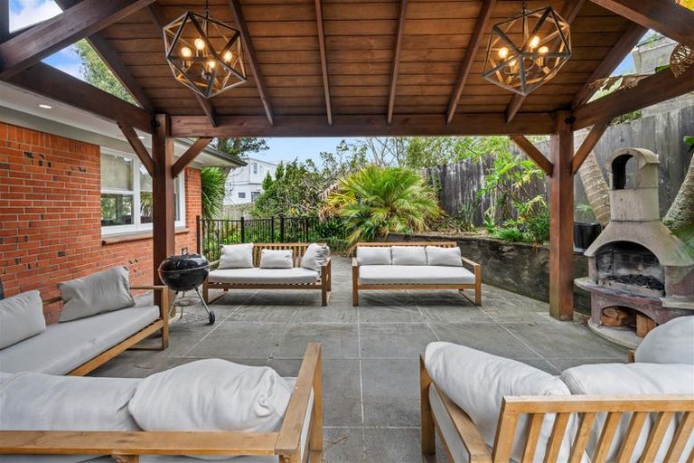 Photo of property in 2 Bickerstaffe Road, Maungaturoto, 0520