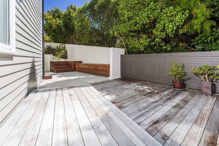 Photo of property in 4/92 Churchill Road, Murrays Bay, Auckland, 0630