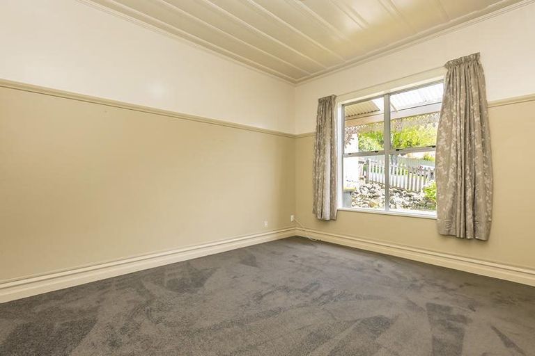 Photo of property in 5 Cole Street, Caversham, Dunedin, 9012