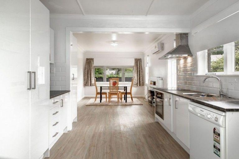 Photo of property in 92 Te Aroha Street, Hamilton East, Hamilton, 3216