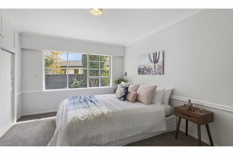 Photo of property in 24 Heathglen Avenue, Parklands, Christchurch, 8083