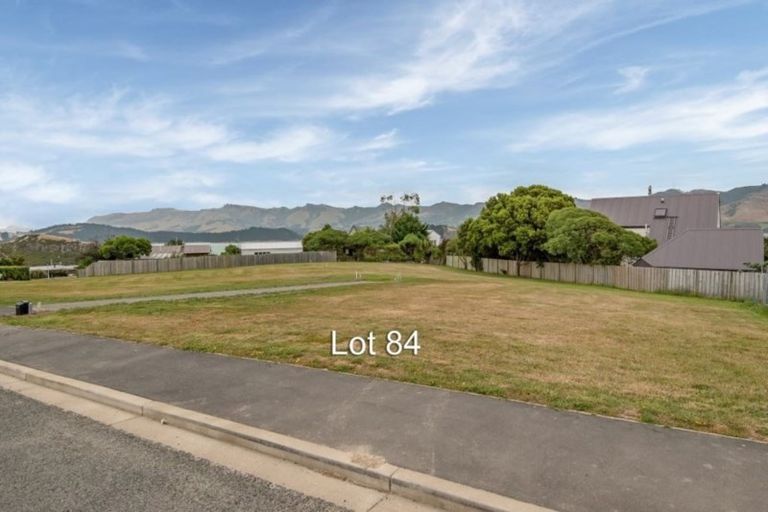 Photo of property in 18 Muriwai Drive, Diamond Harbour, 8971