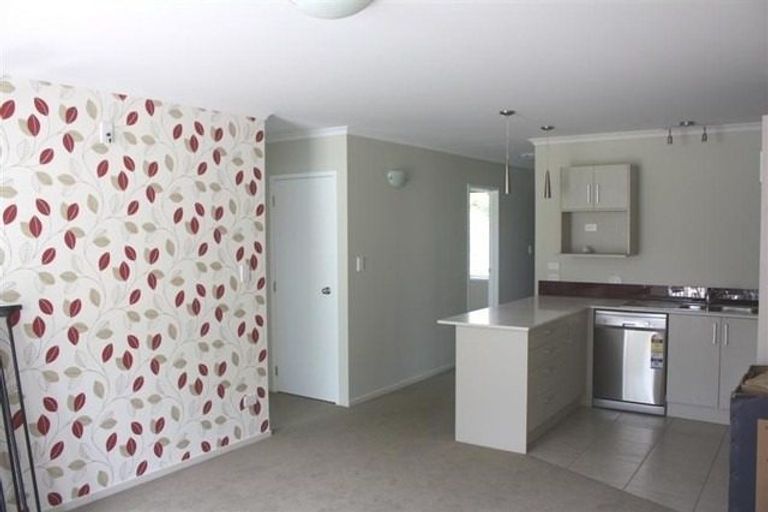 Photo of property in 4/240 Old Farm Road, Hillcrest, Hamilton, 3216