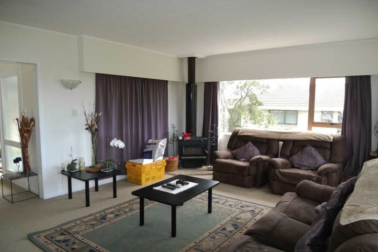 Photo of property in 16 Island View Terrace, Waikanae Beach, Waikanae, 5036