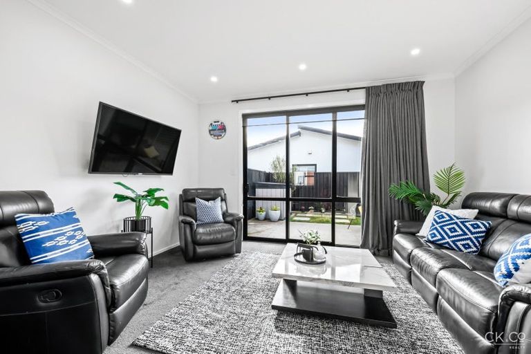 Photo of property in 15 Aston Crescent, Wallaceville, Upper Hutt, 5018