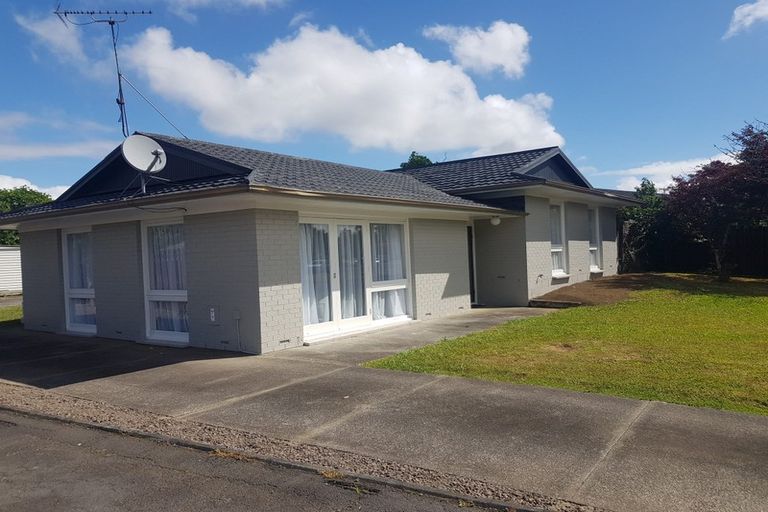 Photo of property in 45 Meadway, Sunnyhills, Auckland, 2010