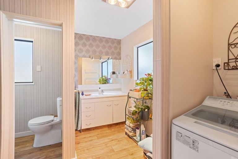 Photo of property in 77b Hampden Street, Picton, 7220