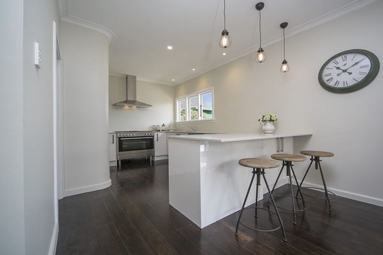 Photo of property in 17 Edward Street, Riverhead, 0820