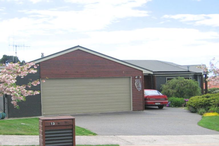 Photo of property in 13 Owen Place, Omokoroa, 3114