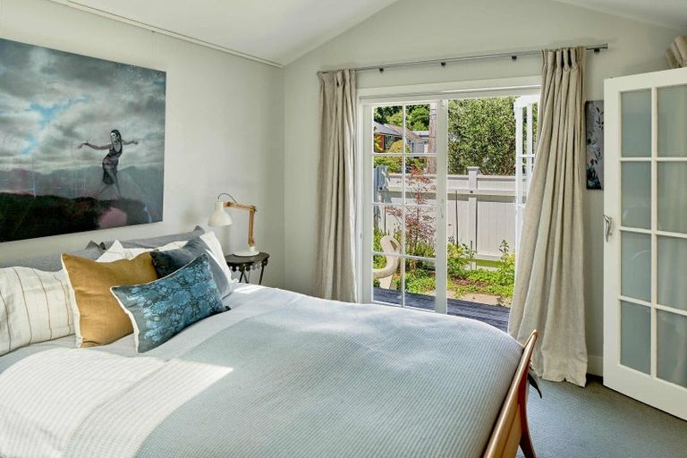 Photo of property in 386 Muritai Road, Eastbourne, Lower Hutt, 5013