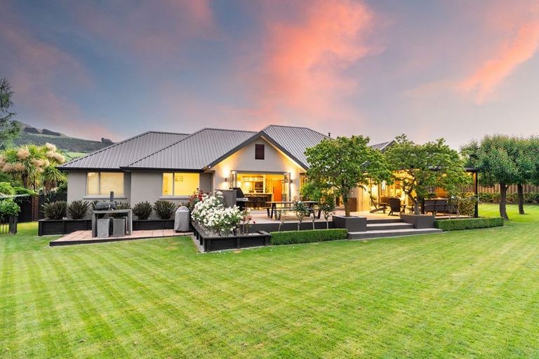 Photo of property in 5 Orchard Grove, East Taieri, Mosgiel, 9024