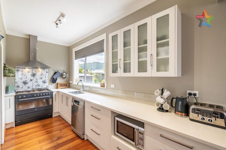 Photo of property in 50 Kebbell Grove, Epuni, Lower Hutt, 5011
