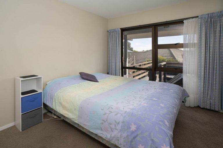 Photo of property in 399 Yaldhurst Road, Russley, Christchurch, 8042