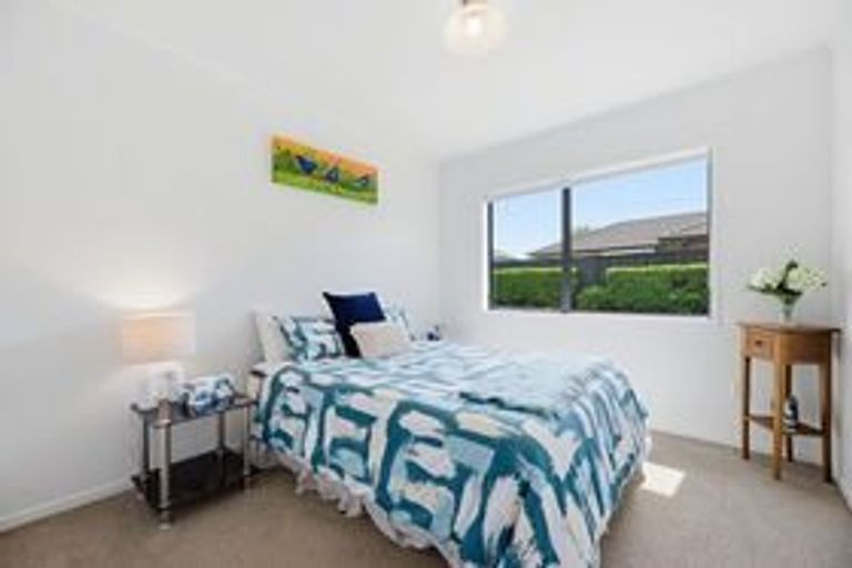 Photo of property in 26 Manor Park Drive, Pyes Pa, Tauranga, 3112